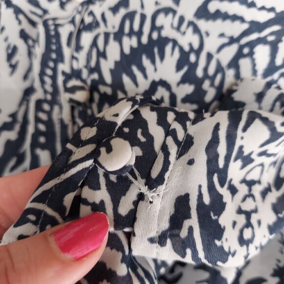 Banana Republic Womens Black Floral Semisheer Puff Short Sleeve Blouse SZ Small - Picture 8 of 12